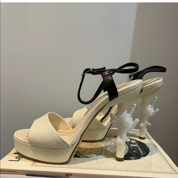 CHANEL 12P Coral Heel Sandals Sz39.5 New with Box - Picture 8 of 12